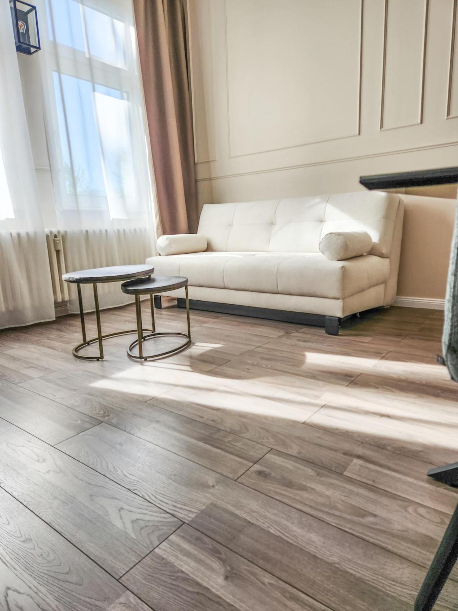 Geli Homes L1 - 2X Zimmer, 2X Kingsize Bett, 1 Bis 4 Personen, Parkplatz, Tv, Wifi, Top Kueche, Kaffee, Tee Люнен Екстер'єр фото