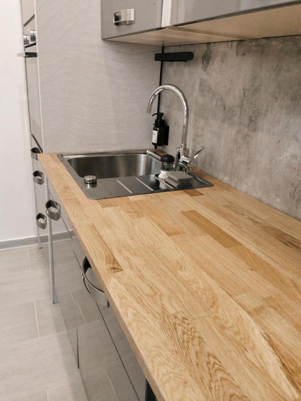 Geli Homes L1 - 2X Zimmer, 2X Kingsize Bett, 1 Bis 4 Personen, Parkplatz, Tv, Wifi, Top Kueche, Kaffee, Tee Люнен Екстер'єр фото